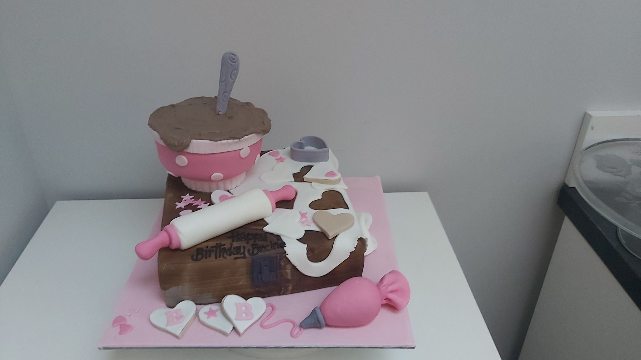 Cake Decorating - Decorate a Baking Themed Cake